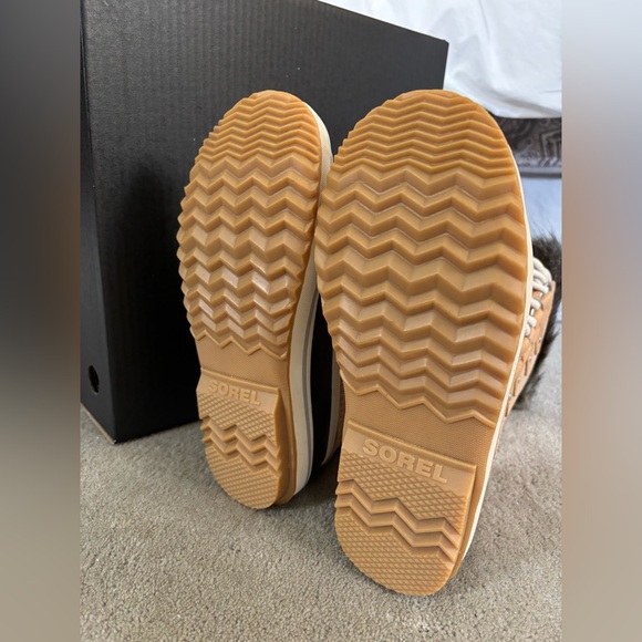 NIB SOREL Joan of Arctic Waterproof Boots Size 7 - Picture 5 of 9